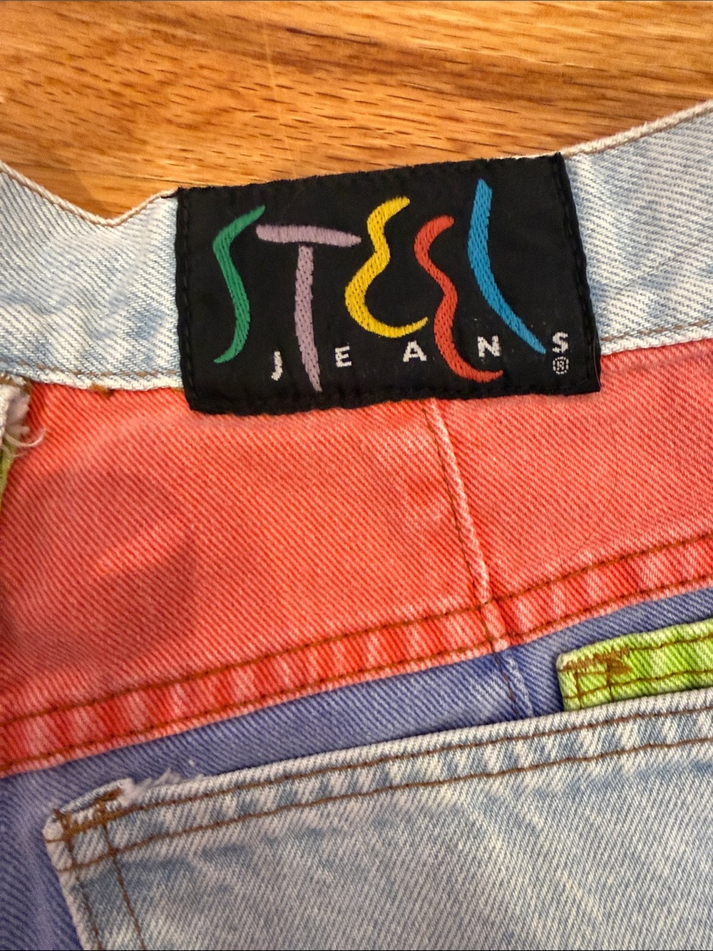 Steel Jeans Light Wash Denim Shorts with Colorblock Pockets - Picture 3 of 4